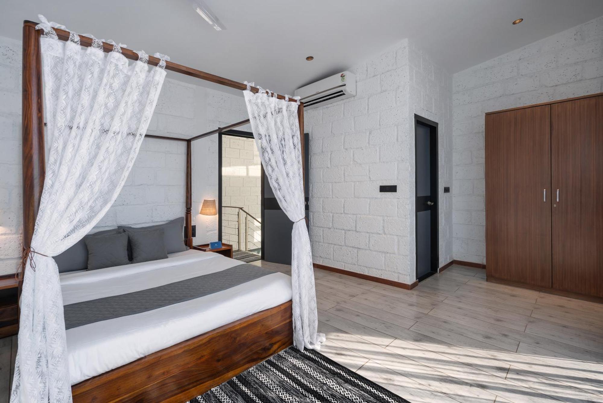 Saffronstays Calvin - 3 Bedroom Pool Villa In โลนาวาลา ภายนอก รูปภาพ