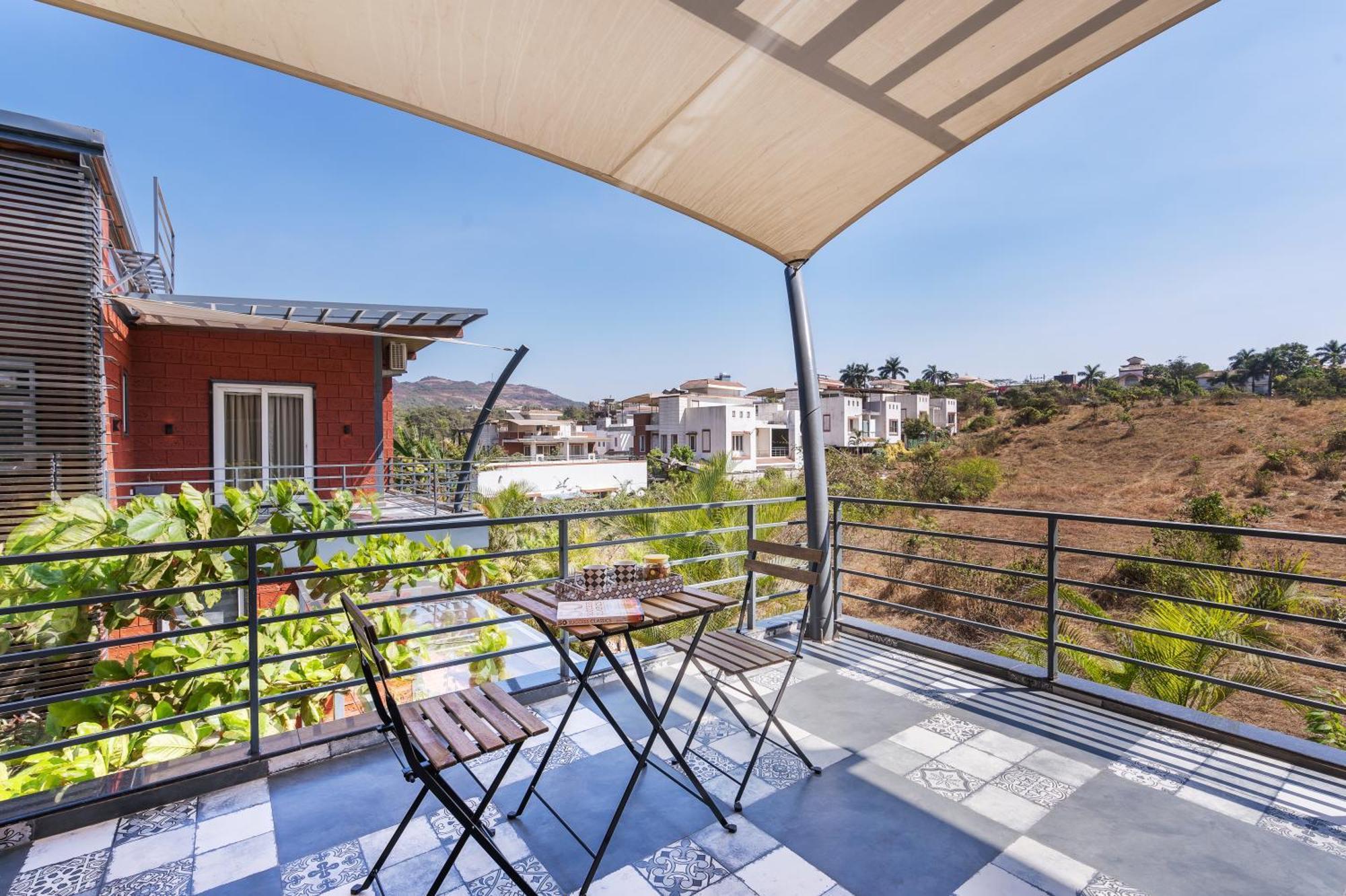 Saffronstays Calvin - 3 Bedroom Pool Villa In โลนาวาลา ภายนอก รูปภาพ